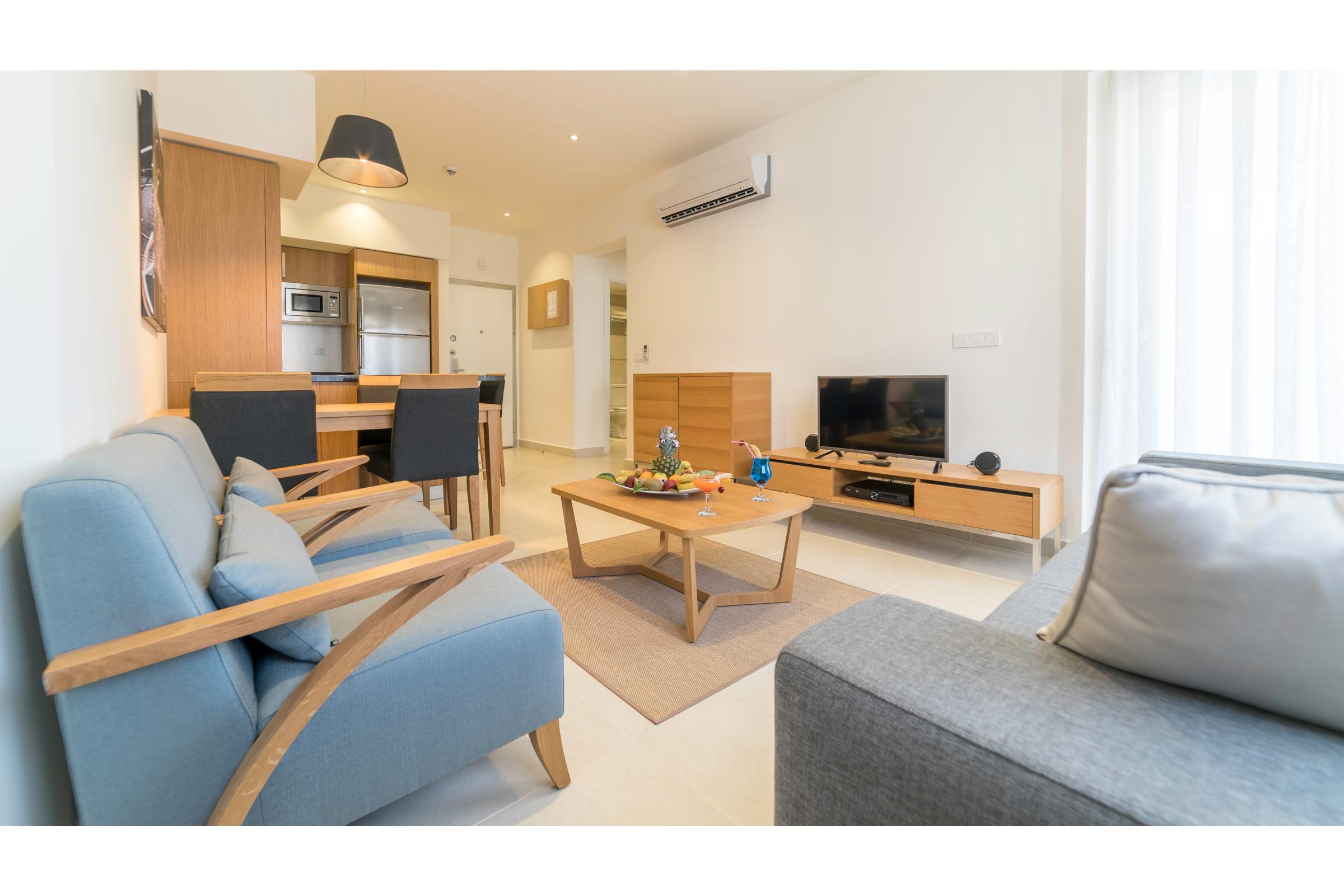 Ramada Hotel&Suites Kusadasi Bagian luar foto