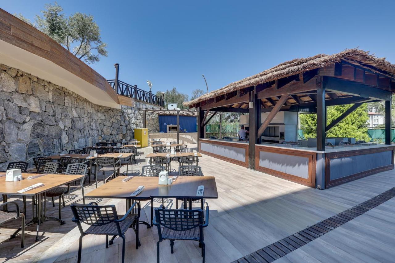 Ramada Hotel&Suites Kusadasi Bagian luar foto