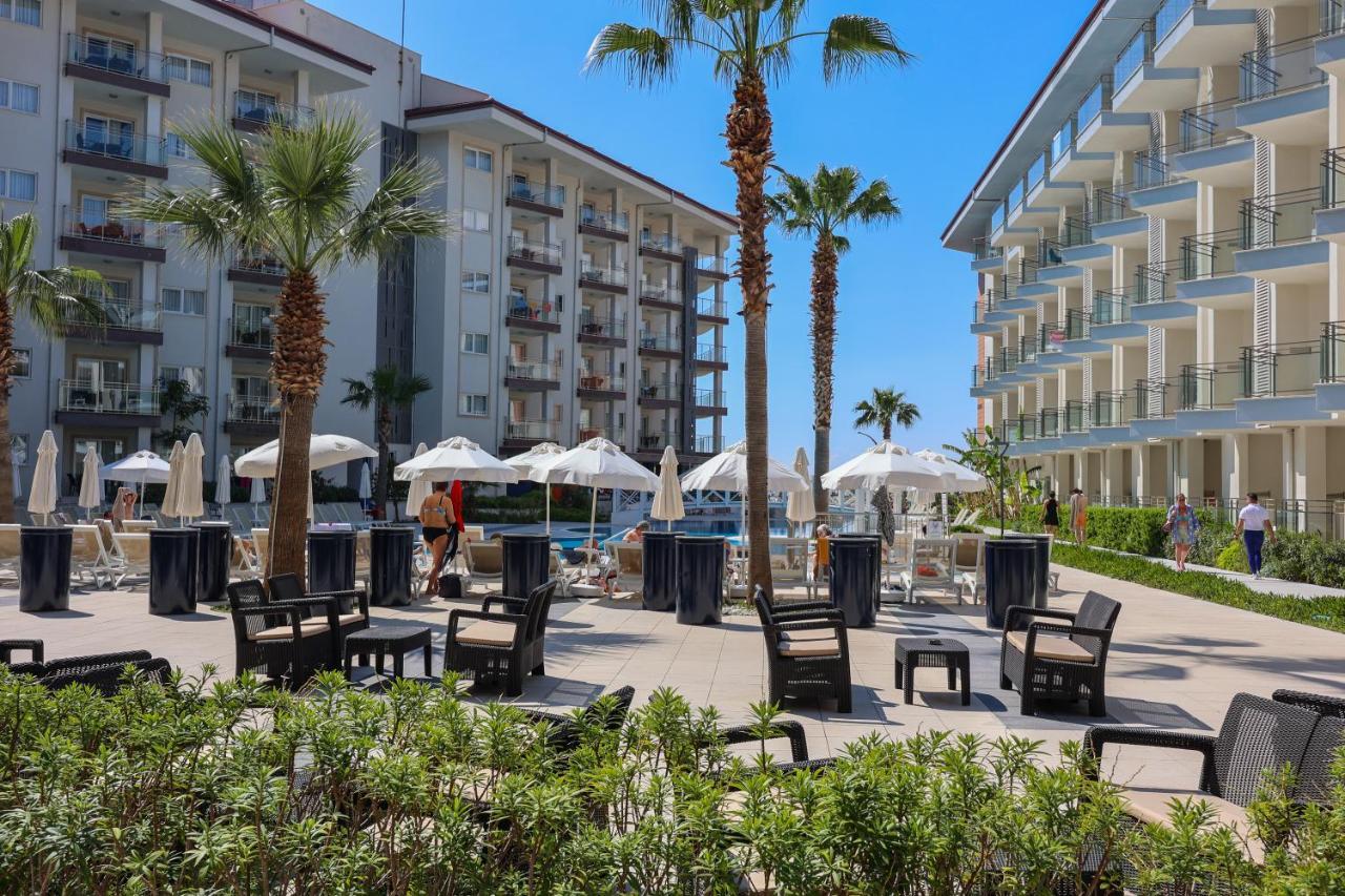 Ramada Hotel&Suites Kusadasi Bagian luar foto
