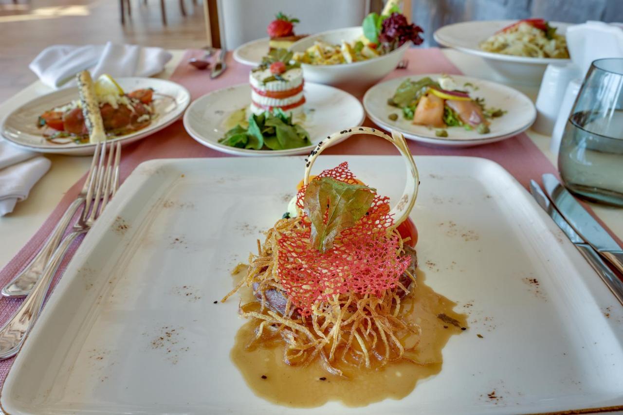 Ramada Hotel&Suites Kusadasi Bagian luar foto